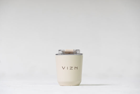 Beaker coffee cup with leak proof twist-on lid and double-walled insulation