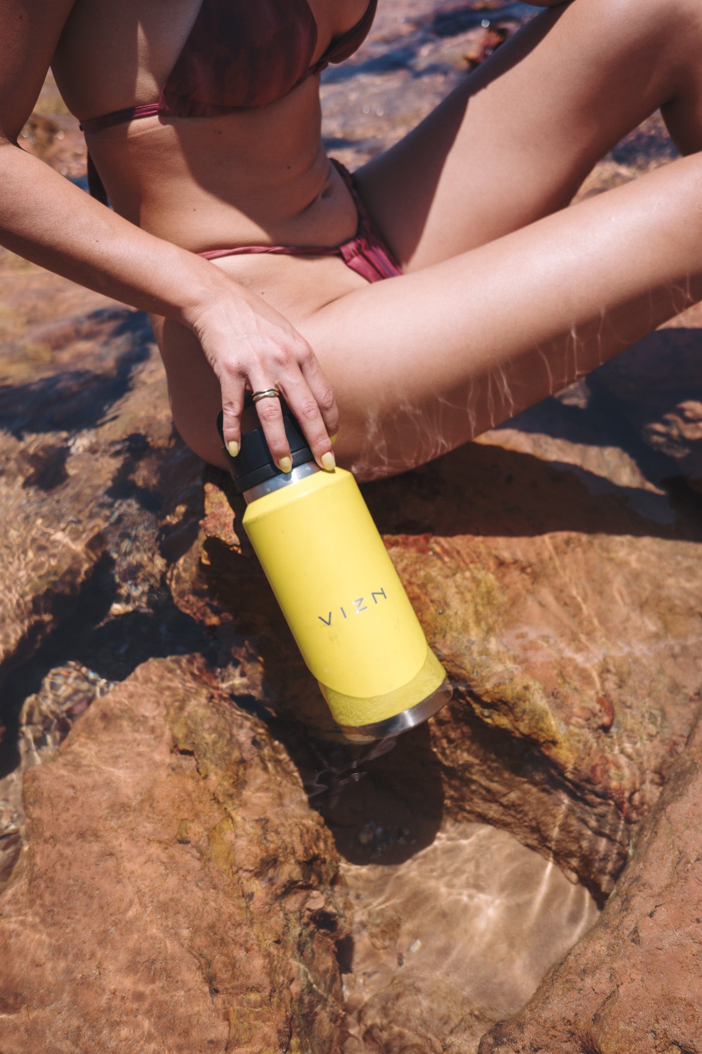 Condensation-free water bottle with screw top lid available in five colours